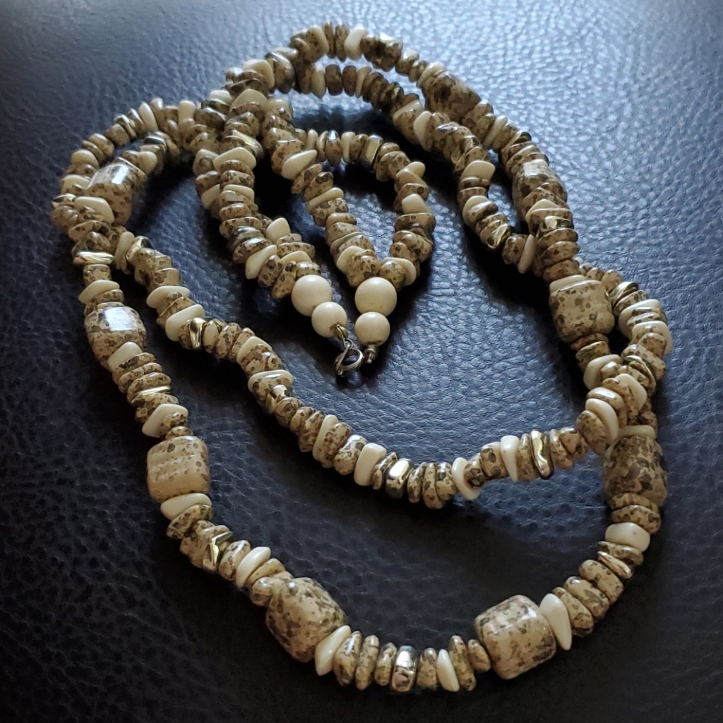 Vtg Necklace